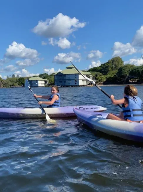 Large Family Sized Unit With Watersports, Maroochy River, Lagoon, And Beach Access Twin Waters